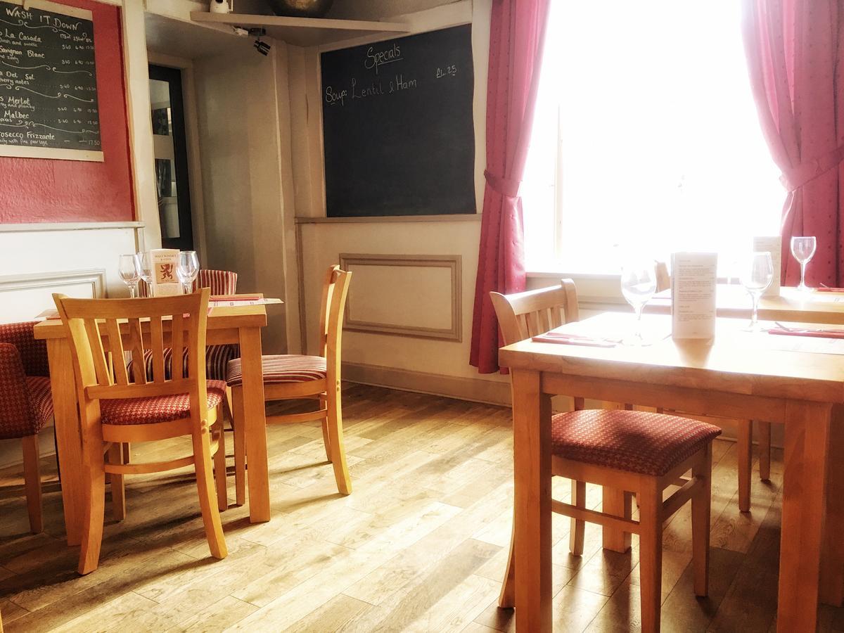 The Red Lion Earlston Exterior photo