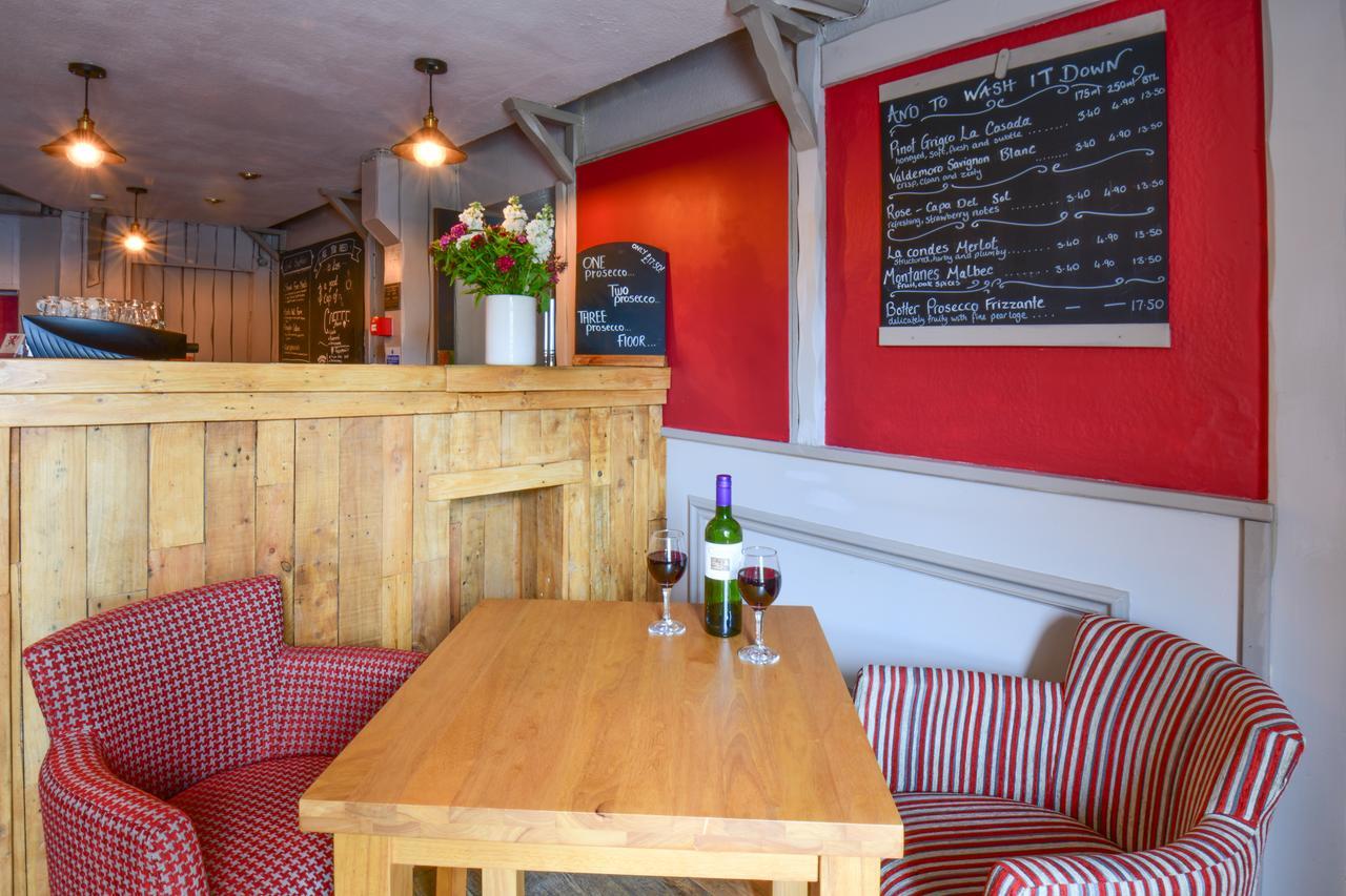 The Red Lion Earlston Exterior photo